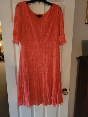 Coral Lace Scoop-Neck Midi Dress